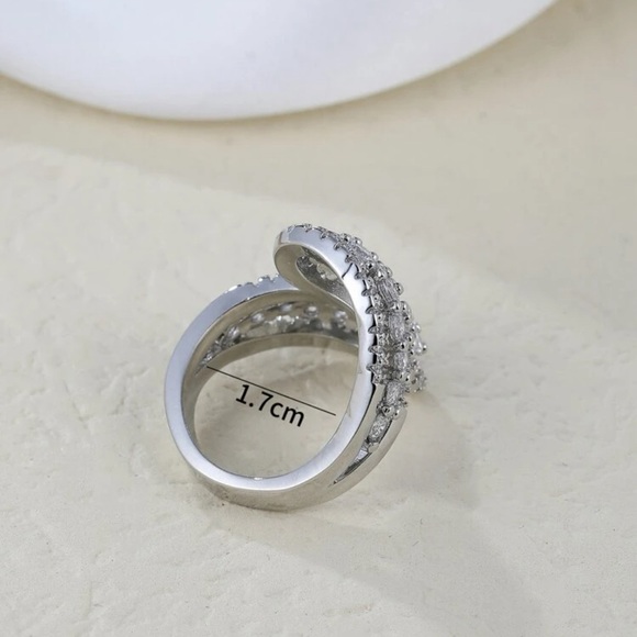 Rhinestone Decor Wrap Ring - Picture 4 of 5